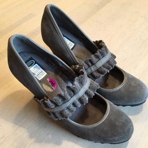 Grey Suede Wedge with Cute Strap
